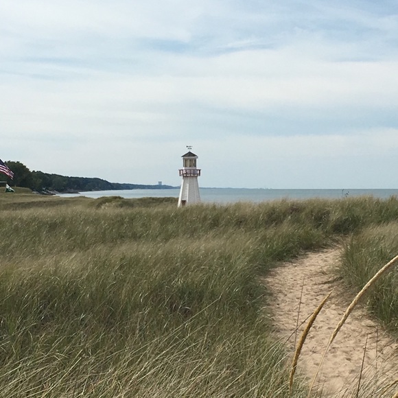 Meet your Posher, Pam - Picture 1 of 3